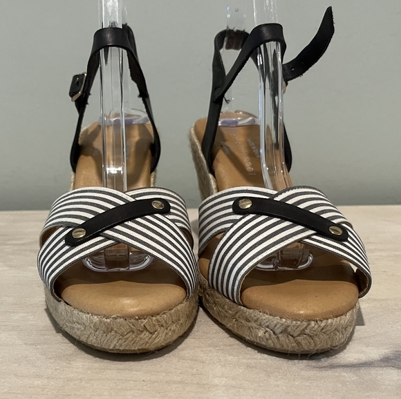 Eric Michael Tabitha Woven Espadrille Wedge Sandal Size 39EU - Picture 3 of 12